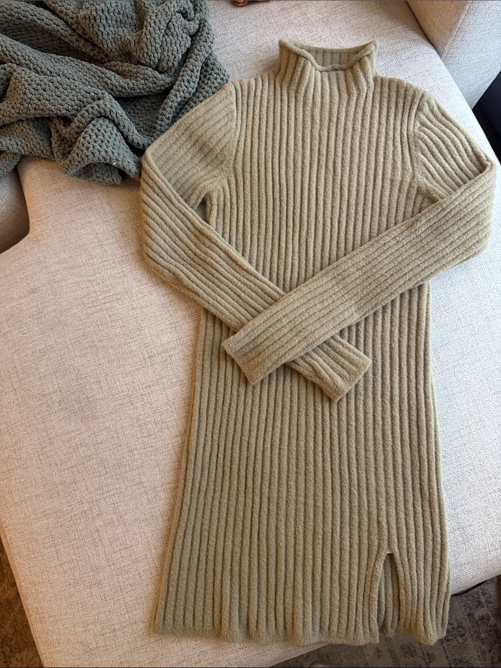 Aritzia Wilfred Free Mock Neck Sweater Dress